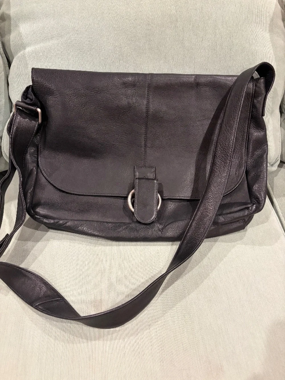 Leather messenger bag